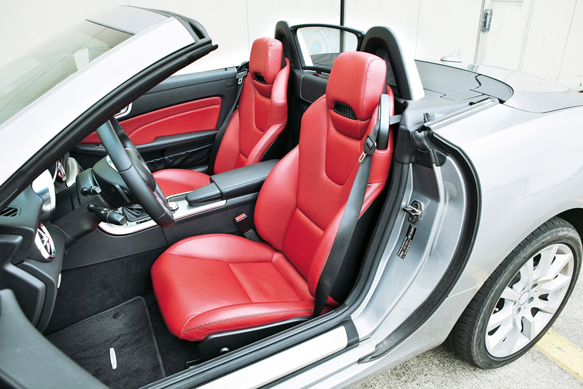 Mercedes SLK kontra BMW Z4 i Audi TT Roadster: sprawdziliśmy, czy ten Mercedes nadal budzi emocje?