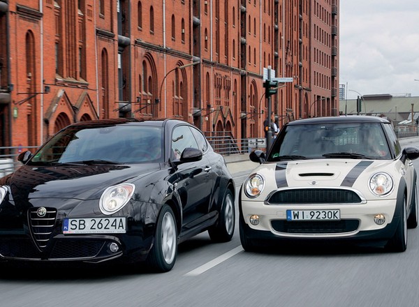 Alfa Romeo MiTo kontra Mini Cooper S: małe, drogie, a cieszą!