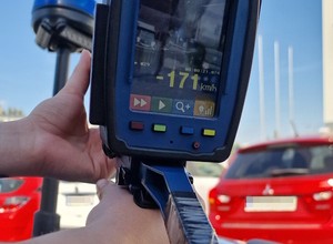 Po kontroli policji puściły mu nerwy i ruszył z piskiem opon. Tego się nie spodziewał