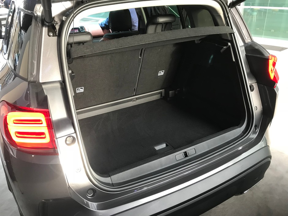 Spory bagażnik. Aż 516 litrów pojemności. Citroen C5 Aircross