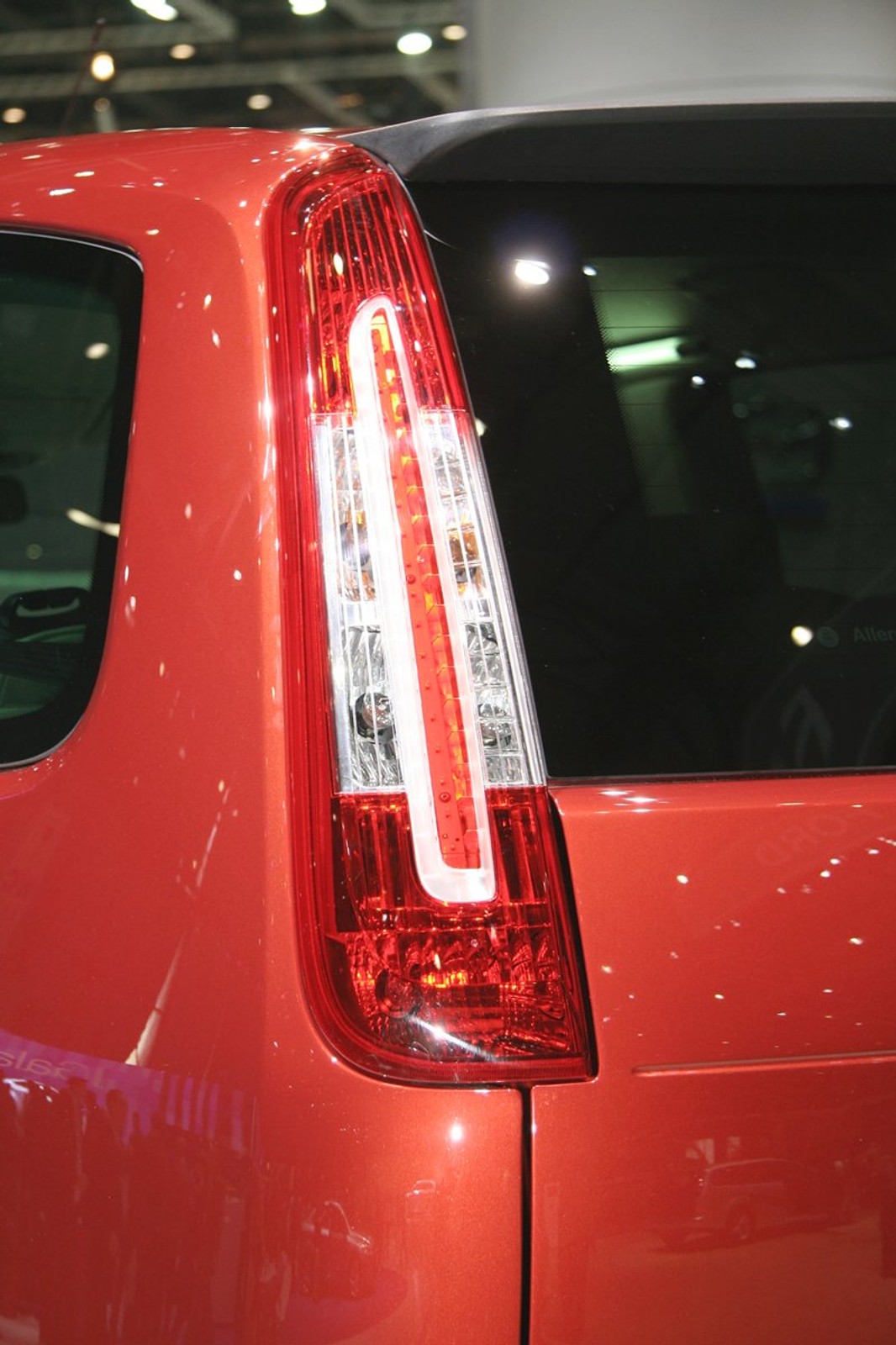 Genewa 2007: kolejne samochody w fotogalerii