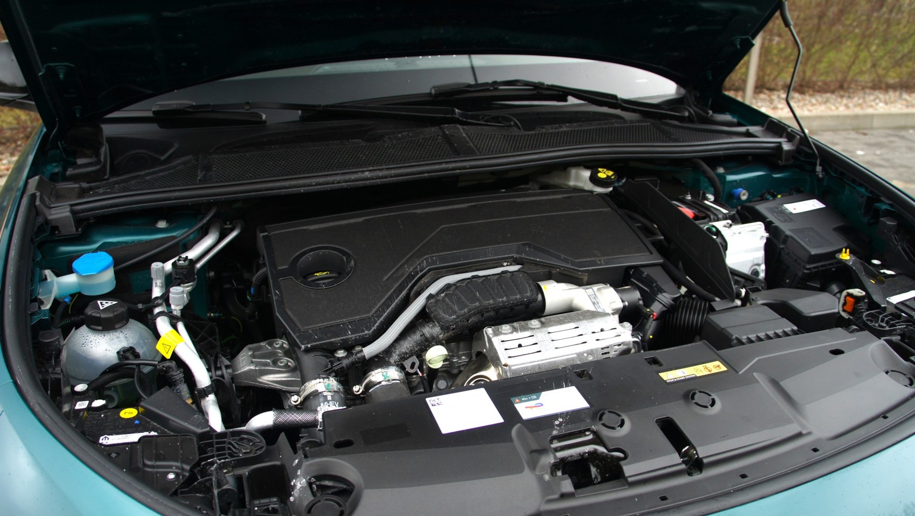 Peugeot 308 ze 145-konnym układem miękkiej hybrydy