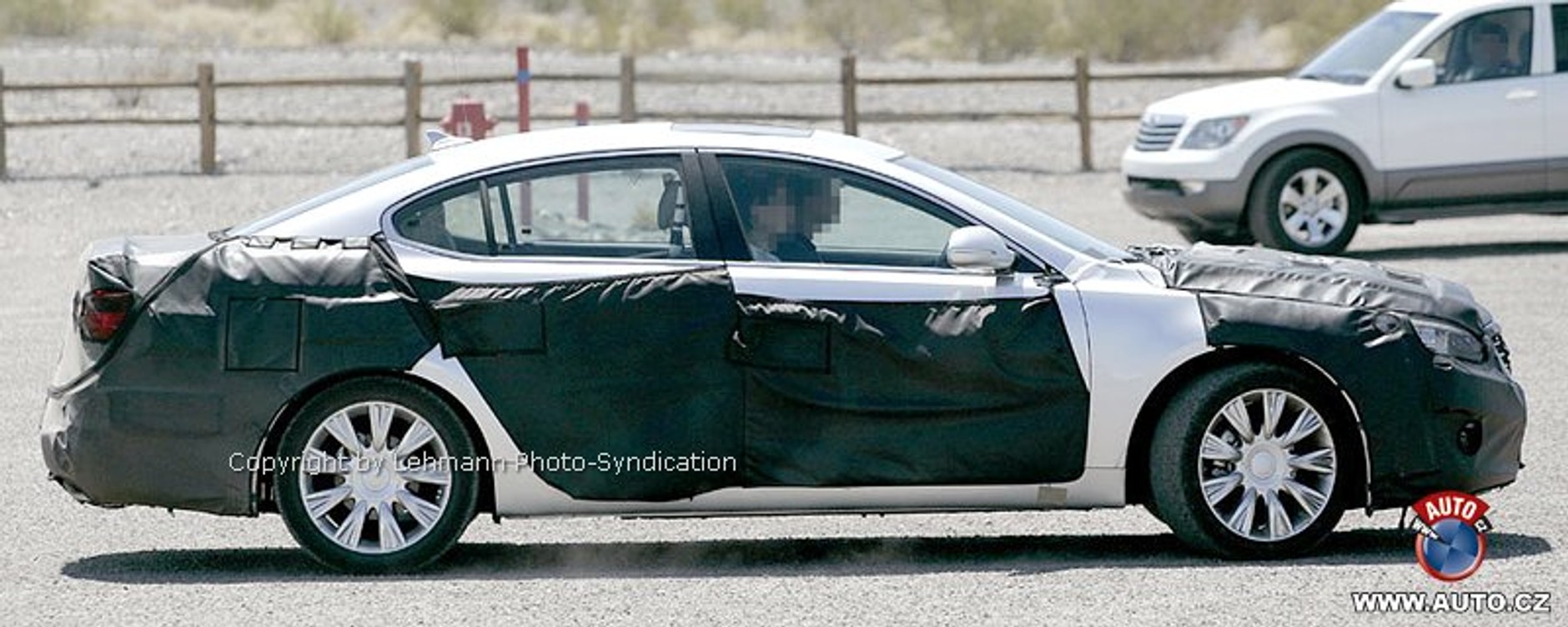 Kia VG: pierwszy szkic następcy modelu Opirus