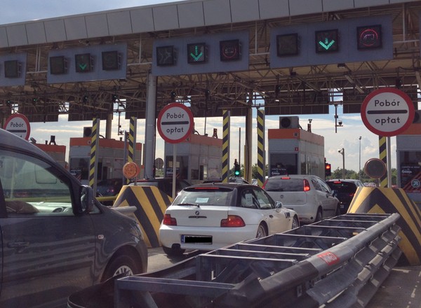Autostrady i drogi ekspresowe w Polsce: większość za darmo, a niektóre ekstremalnie drogie