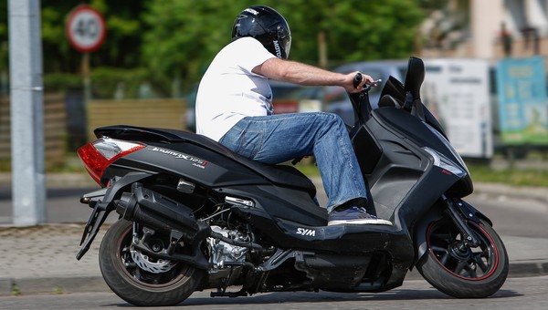 Test skutera SYM GTS Joymax 125i Sport ABS start&stop