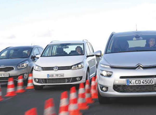 Nowy Citroen C4 Picasso w porównaniu z Kią Carens i VW Touranem