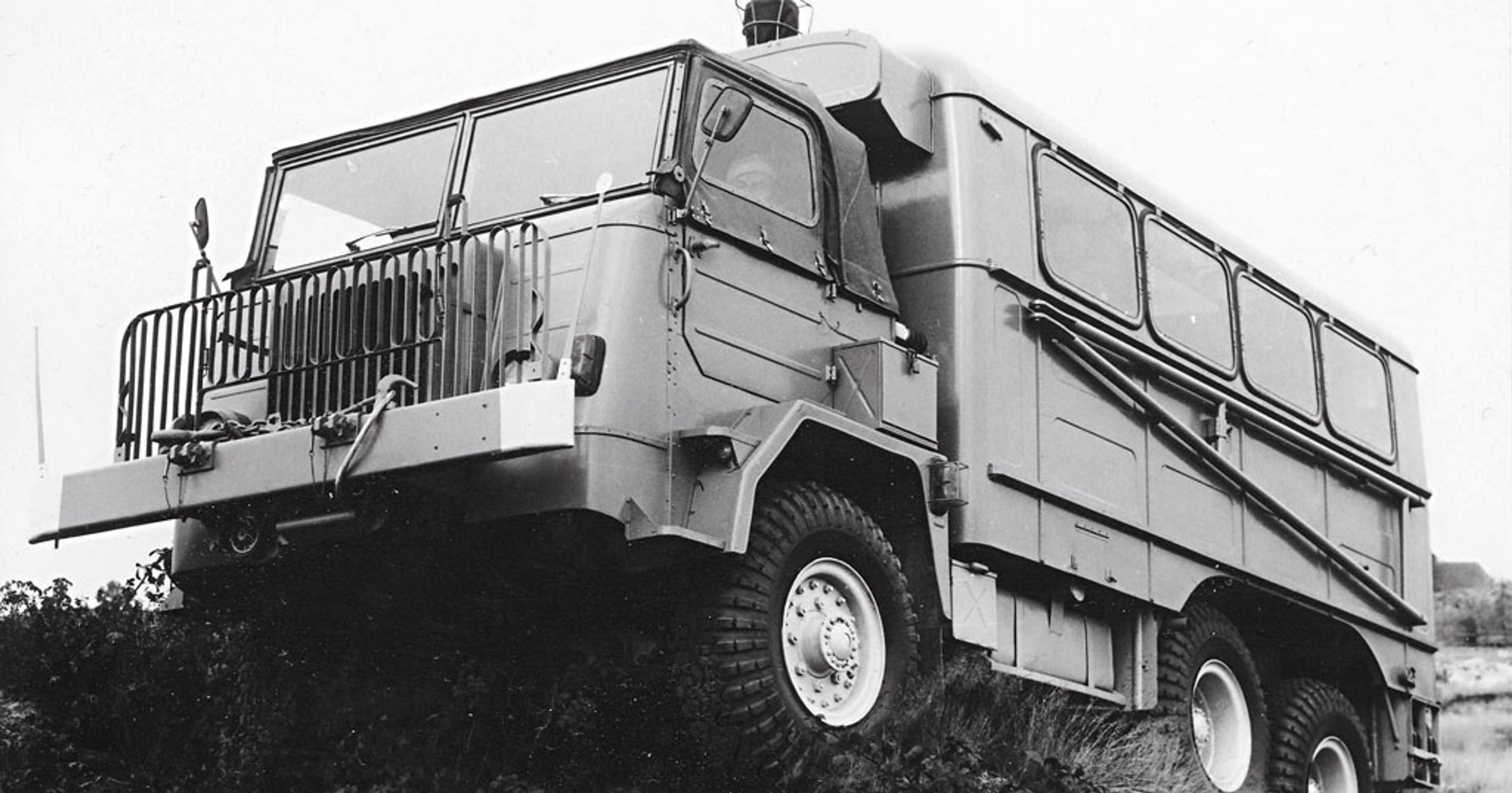 Historia polskiej motoryzacji - Jelcz, czyli zróżnicowany profil produkcji