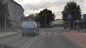 Finał sprawy policjanta wyprzedzającego na pasach. Ma być wysoka grzywna!