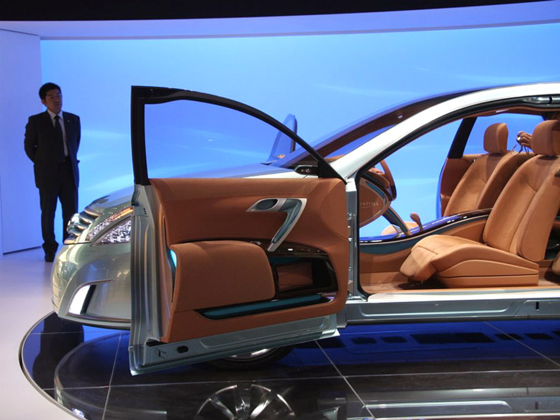 Tokio Motor Show 2007: Nissan Intima - nowoczesne życie z dieslem