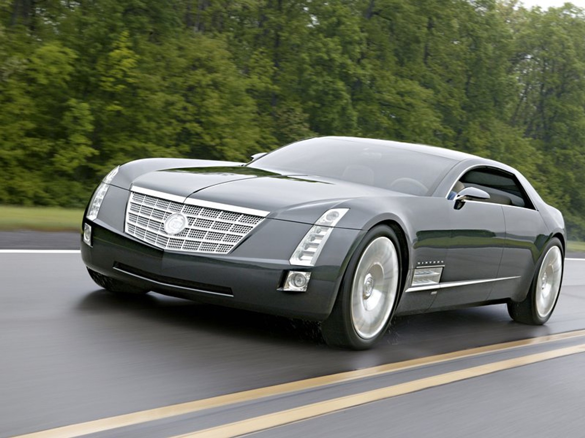 Wiceprezydent GM: „Pracujemy nad 12-cylindrami dla nowego Cadillaca”