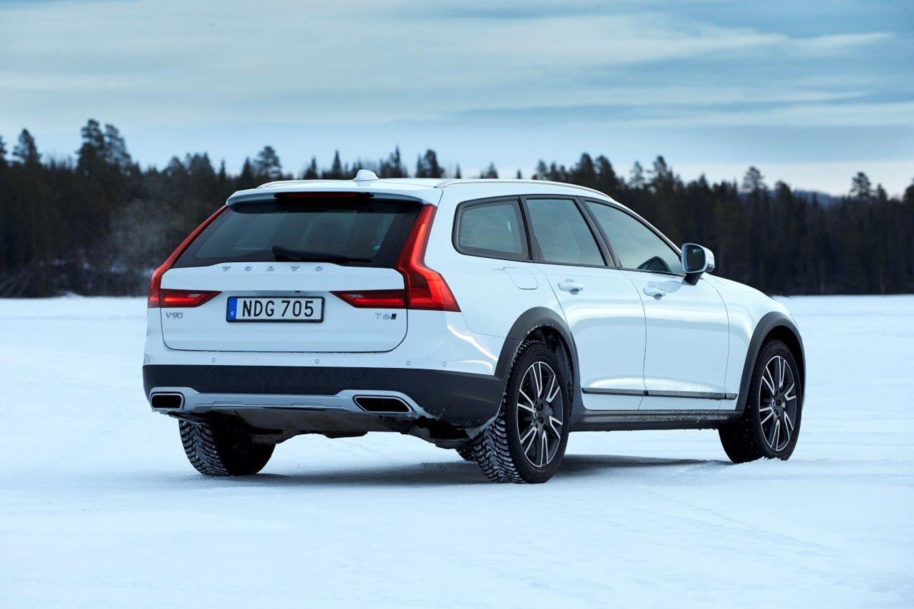 Volvo V90 Cross Country