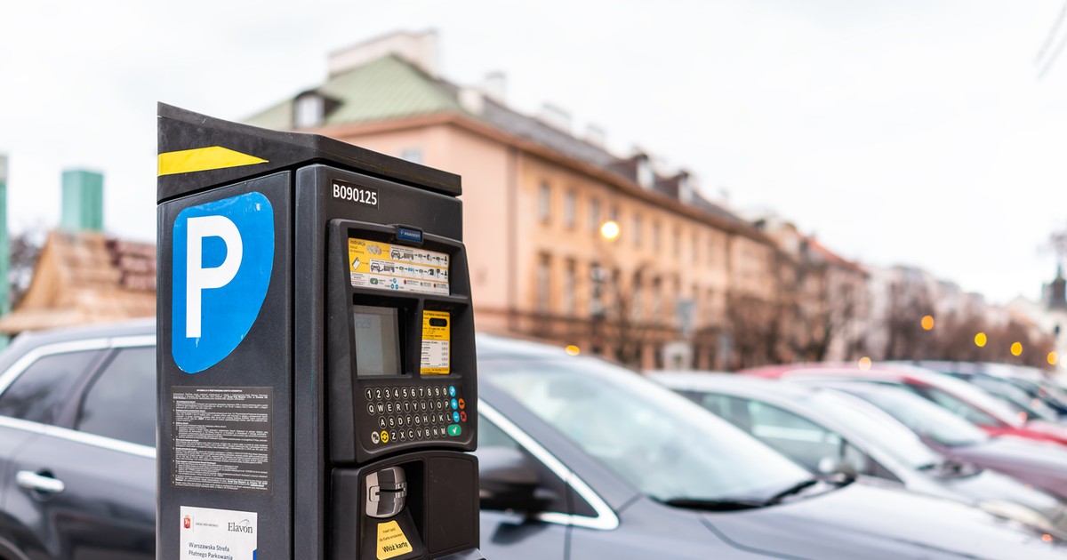 Parking Warszawa - zdjęcie ilustracyjne