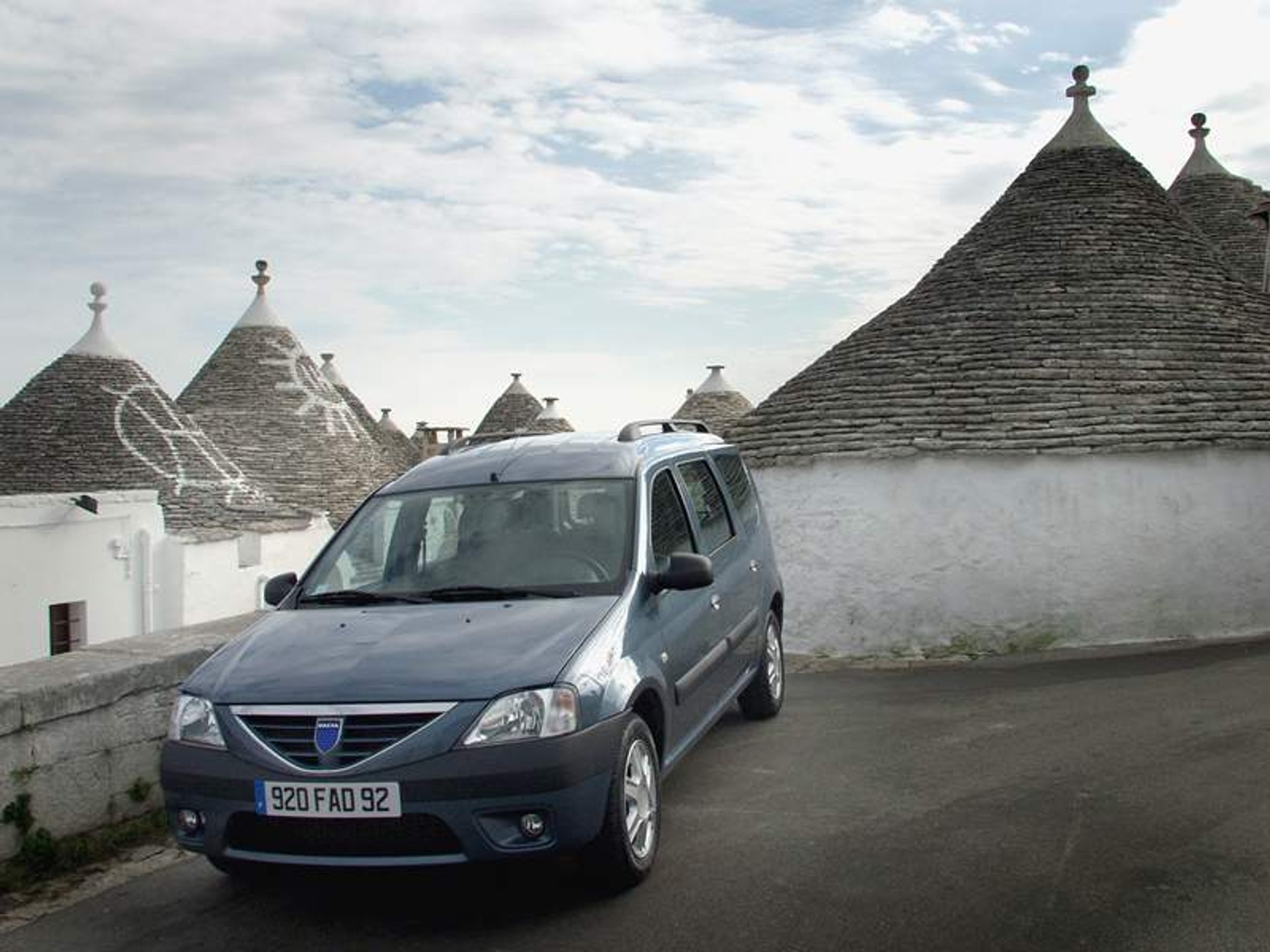Dacia Logan MCV 1.6 16V: pierwsze jazdy i cena w Polsce!