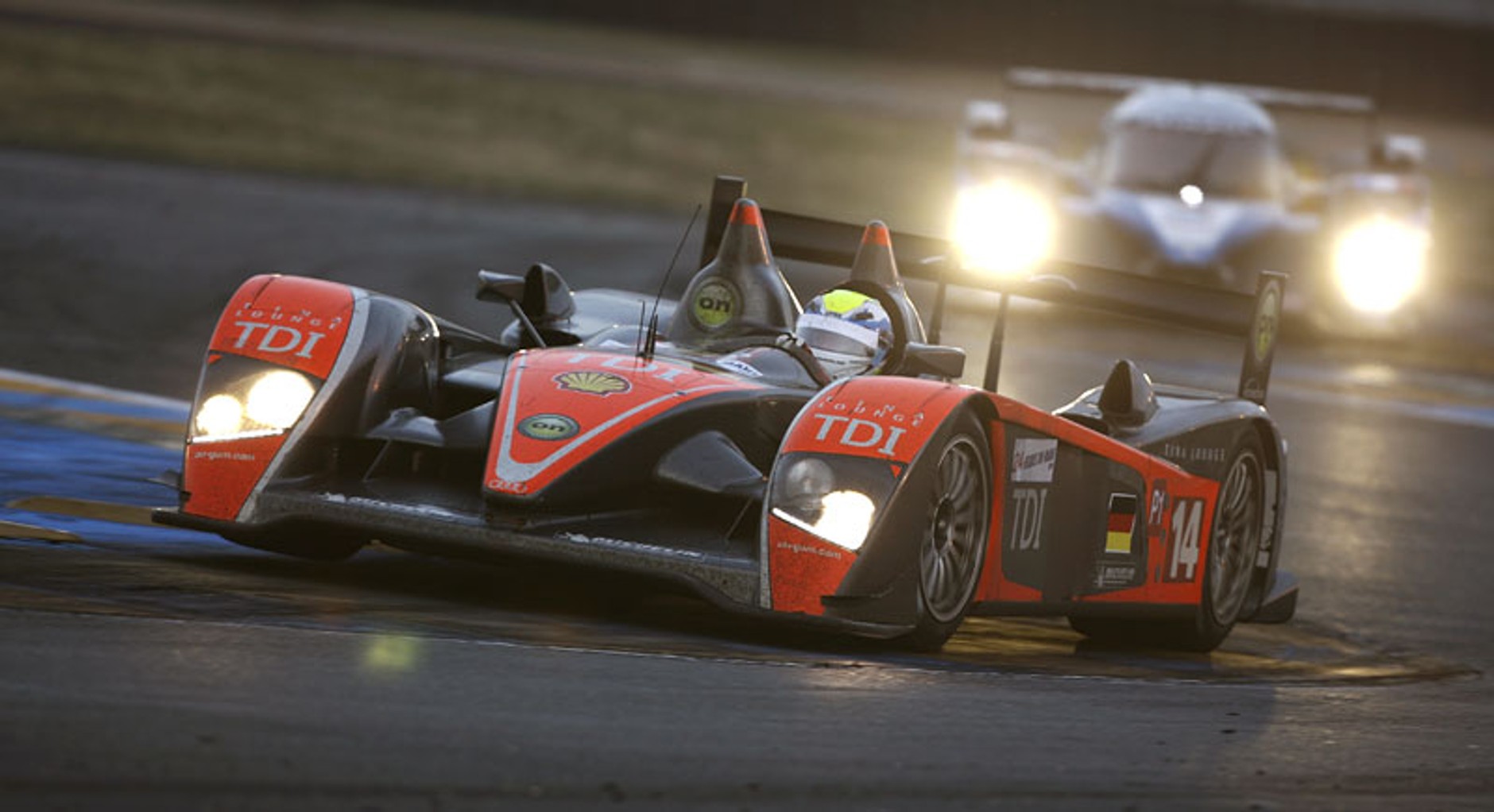 24 Heures du Mans: zdecydowana dominacja zespołu Peugeot Total