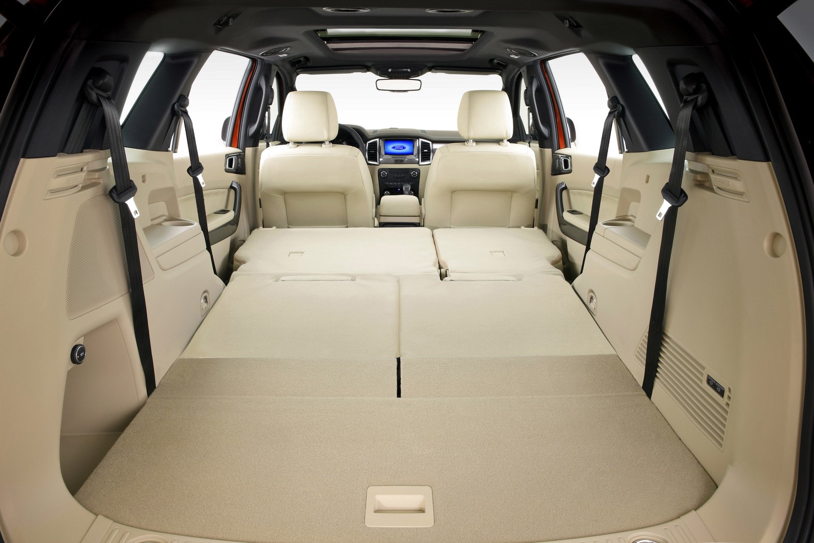 Ford Everest tuż przed premierą