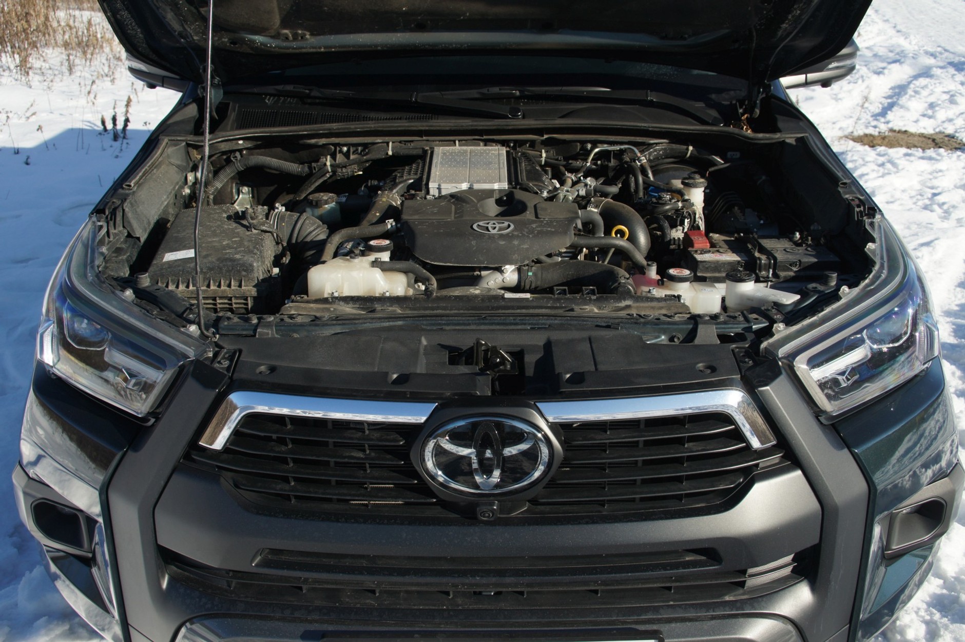 Toyota Hilux 2.8 D-4D MHEV Invincible