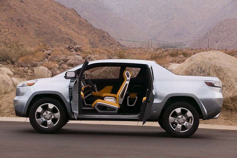 Toyota A-BAT Concept – mały, ale zwinny hybrydowy pickup