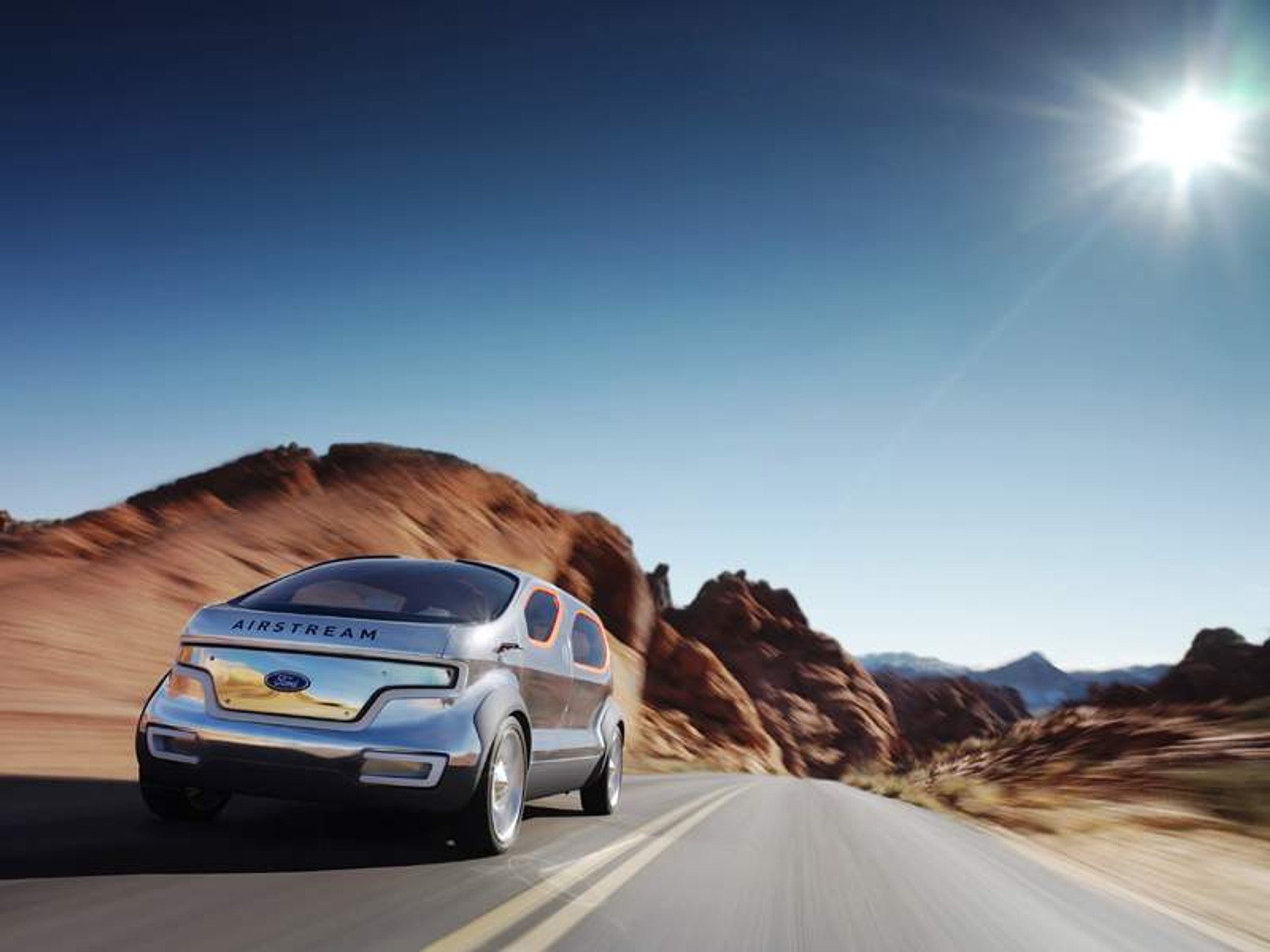 Detroit 2007: Ford Airstream concept  - crossover przyszłości