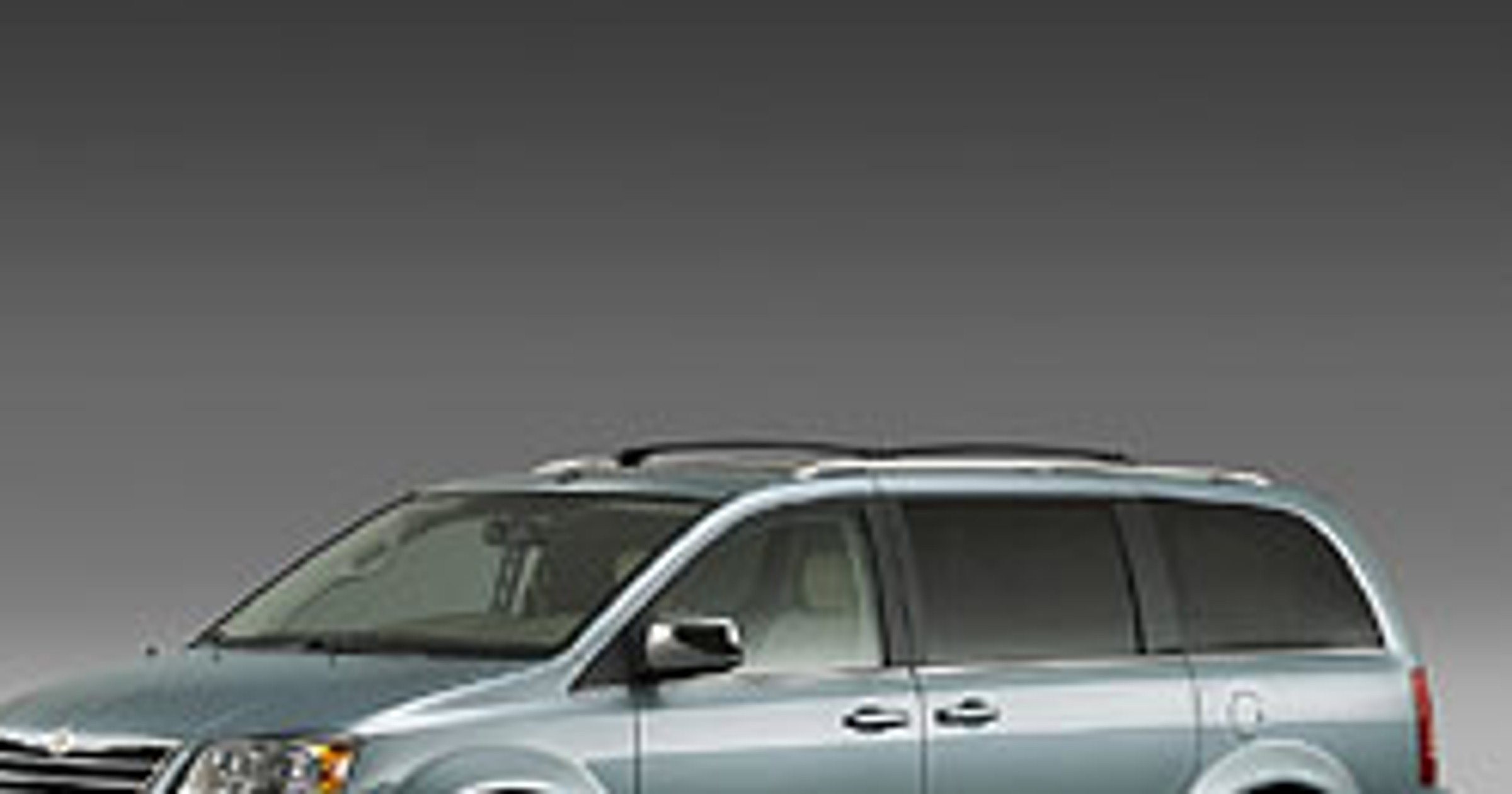 Chrysler Voyager: pierwsze zdjęcia nowej wersji