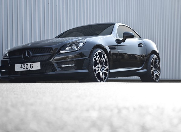 Mercedes SLK przyprawiony przez AMG, Brabusa i Project Kahn