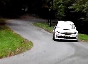 Kajto za kierownicą rajdowego Subaru!