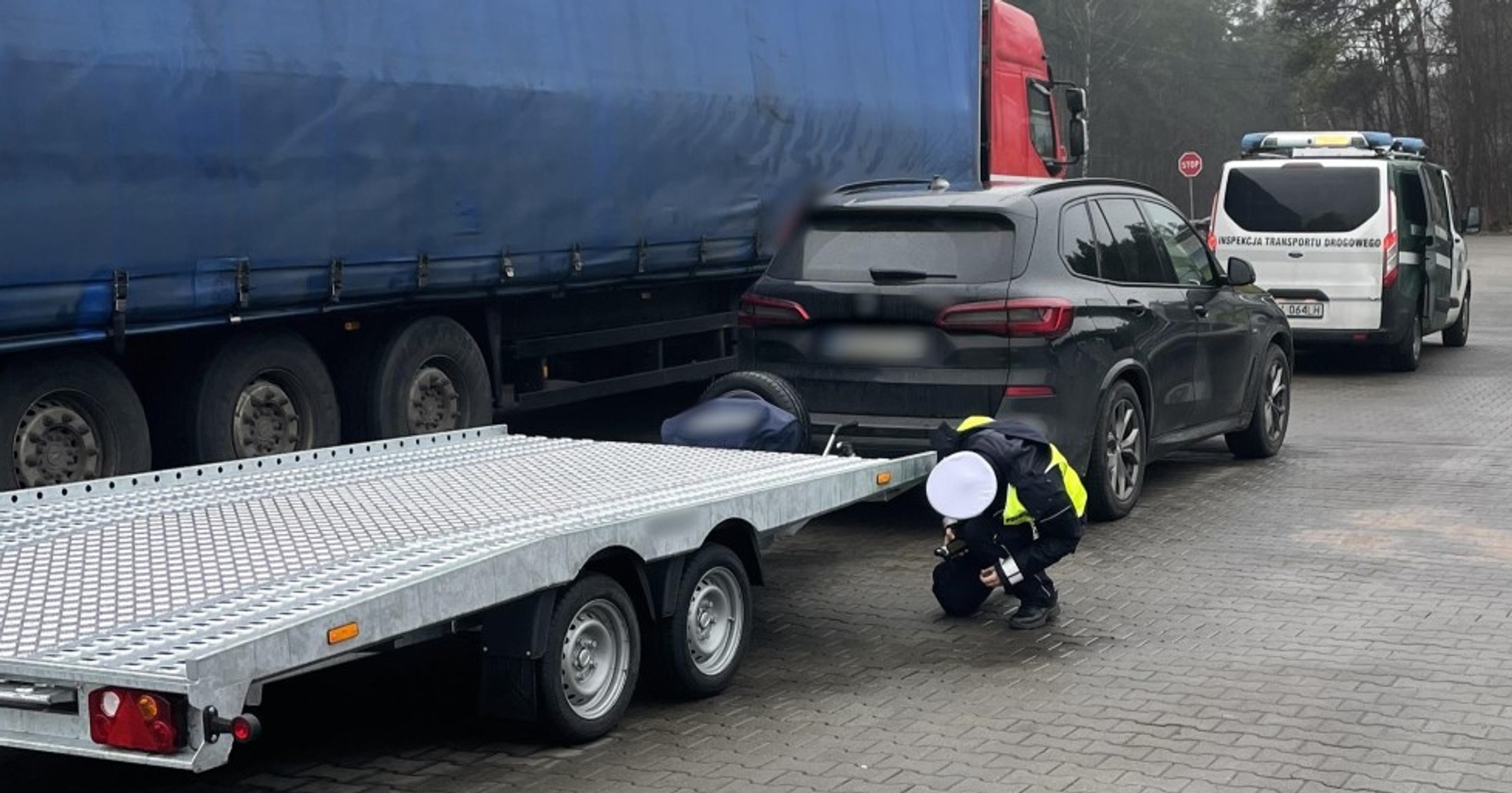 BMW X5 ciągnęło przyczepę udającą lżejszą niż w rzeczywistości