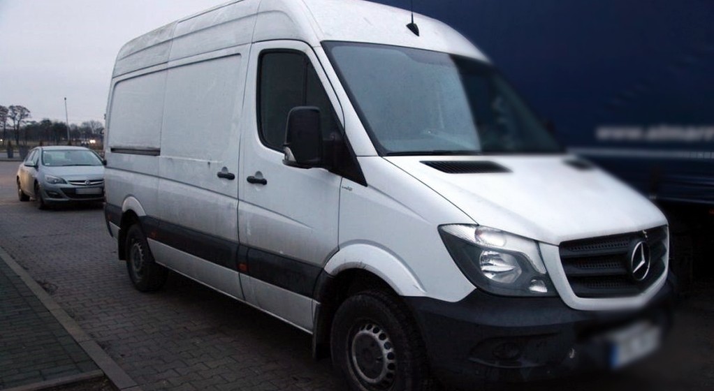 Policjanci odzyskali skradzionego Mercedesa