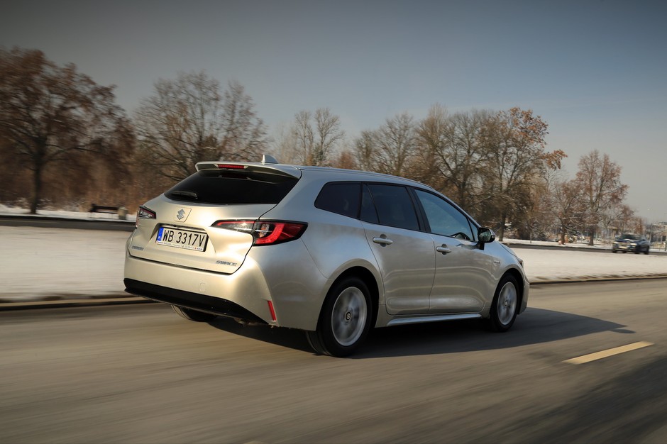 Suzuki Swace 1.8 Hybrid