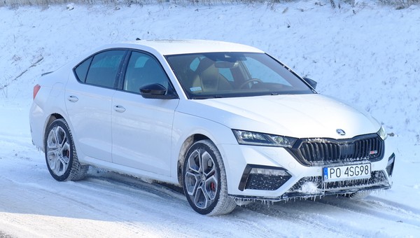 Hybrydowy, rodzinny sportowiec - czy takie połączenie jest możliwe?