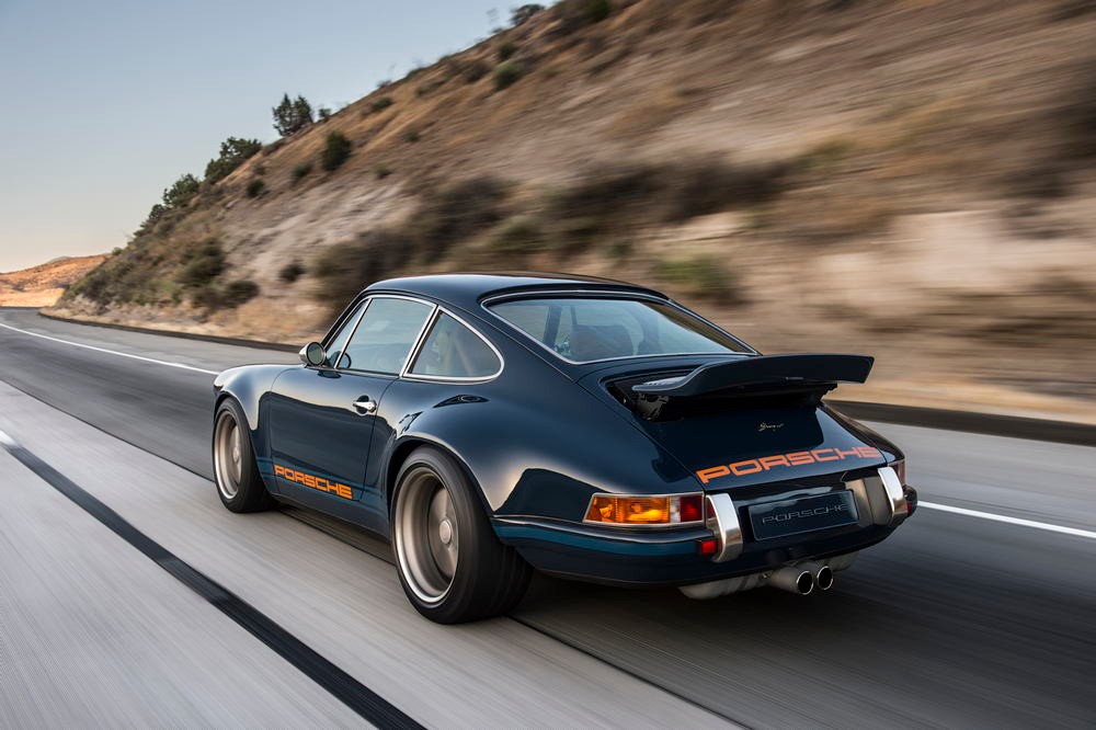 Singer 911