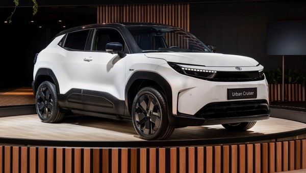 Ta Toyota nie dostanie hybrydy. Nowy Urban Cruiser pokazany