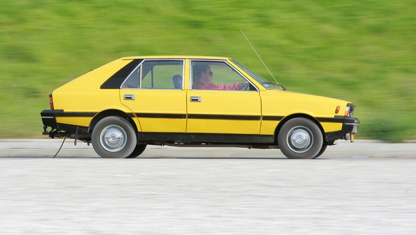 Sześć największych porażek motoryzacji PRL. Nie tylko Polonez