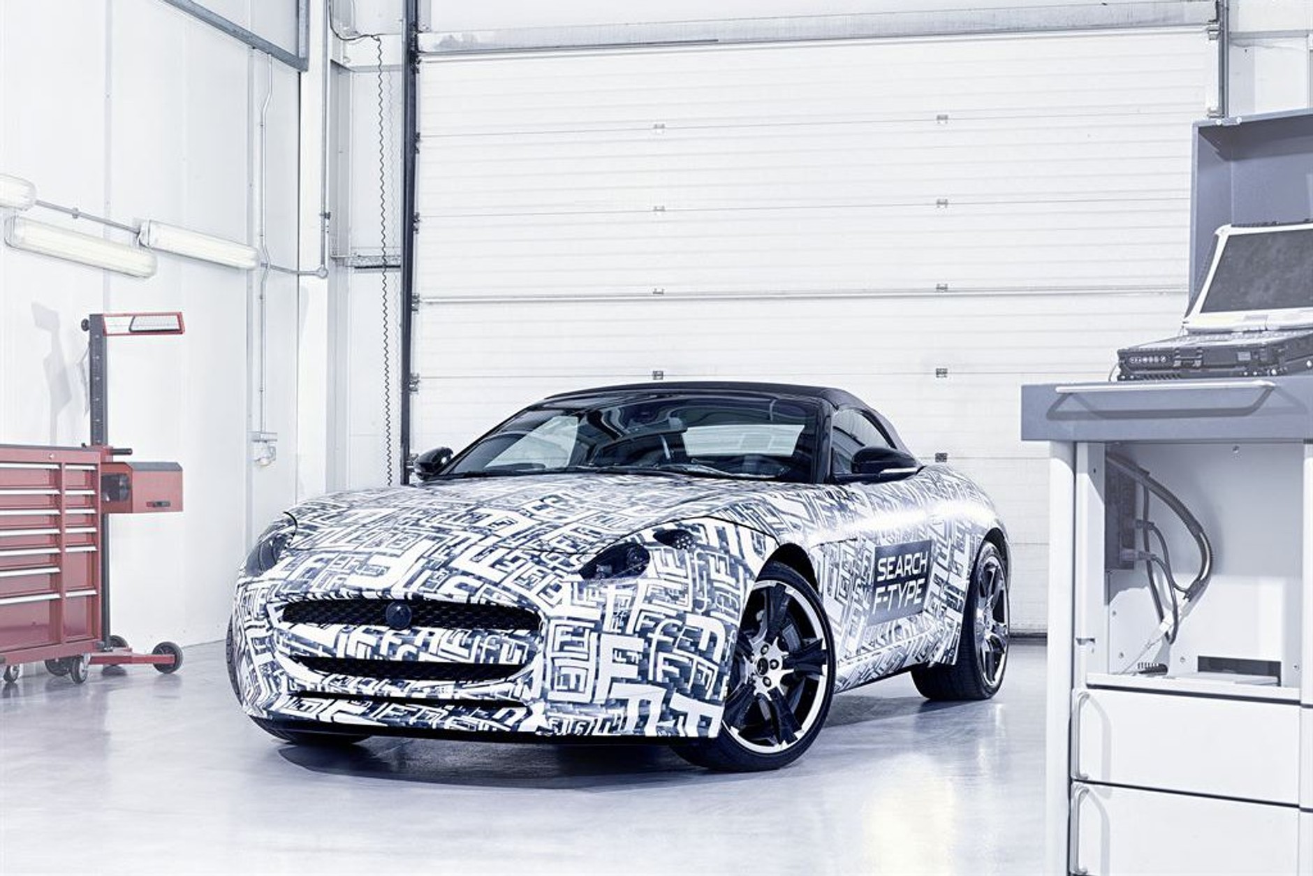 Jaguar F-Type: roadster z pazurem