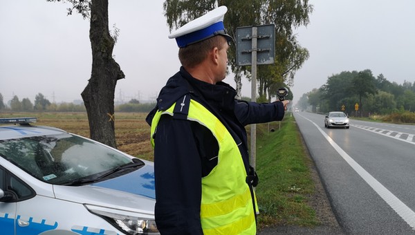Stracisz prawo jazdy za prędkość także poza obszarem zabudowanym. Ten pomysł raz już został wstrzymany