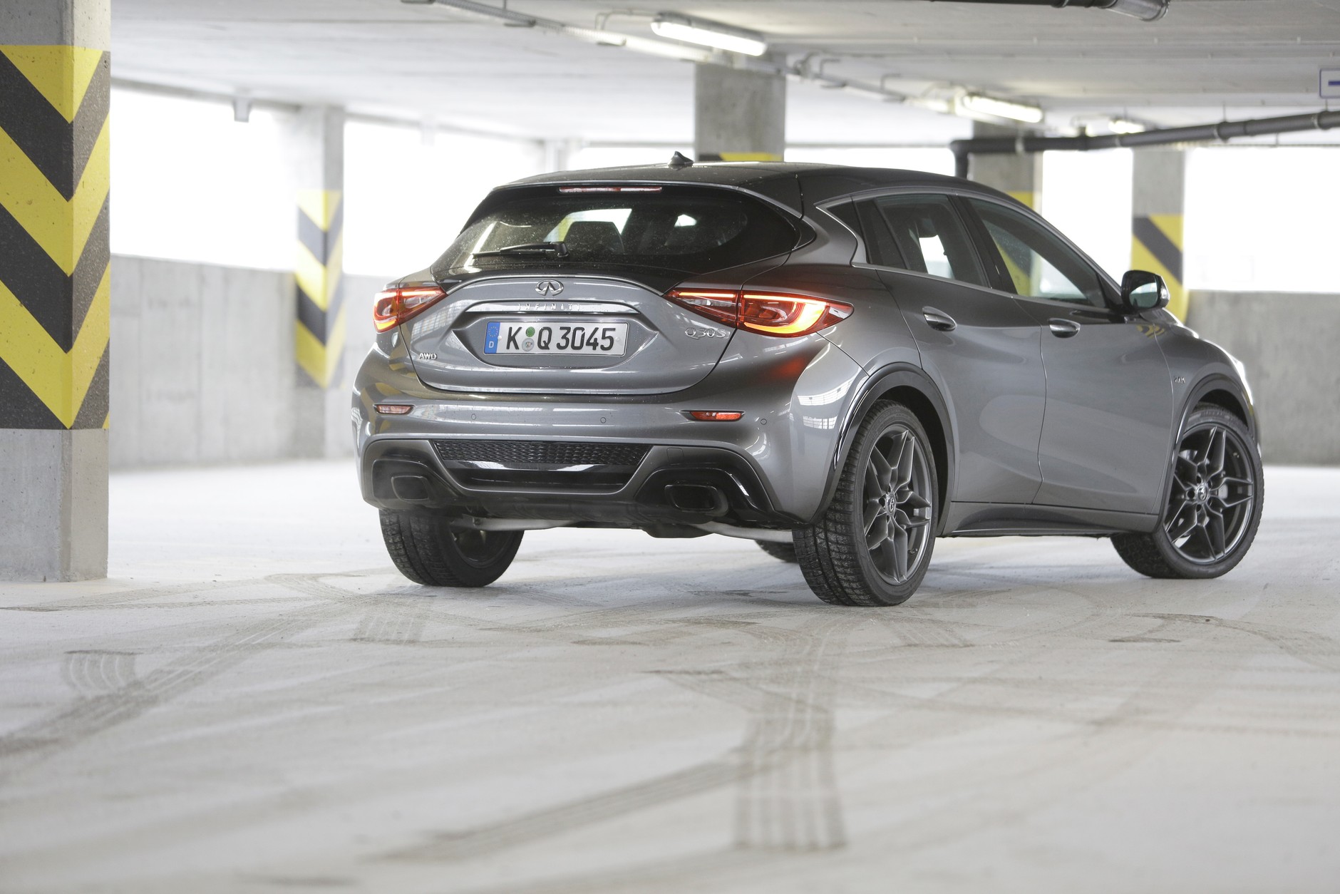 Infiniti Q30 2.0t AWD