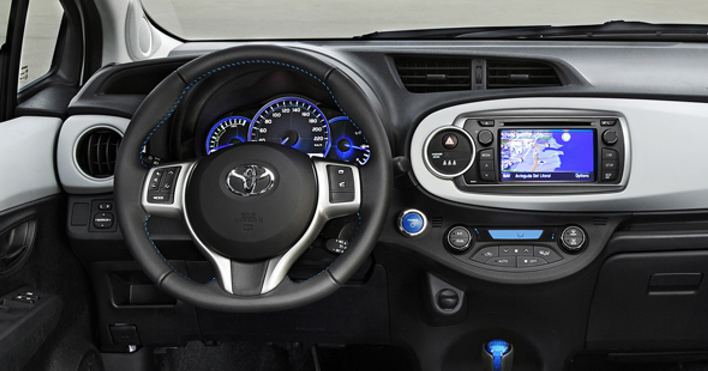 Toyota Yaris Hybrid za 65 100 zł