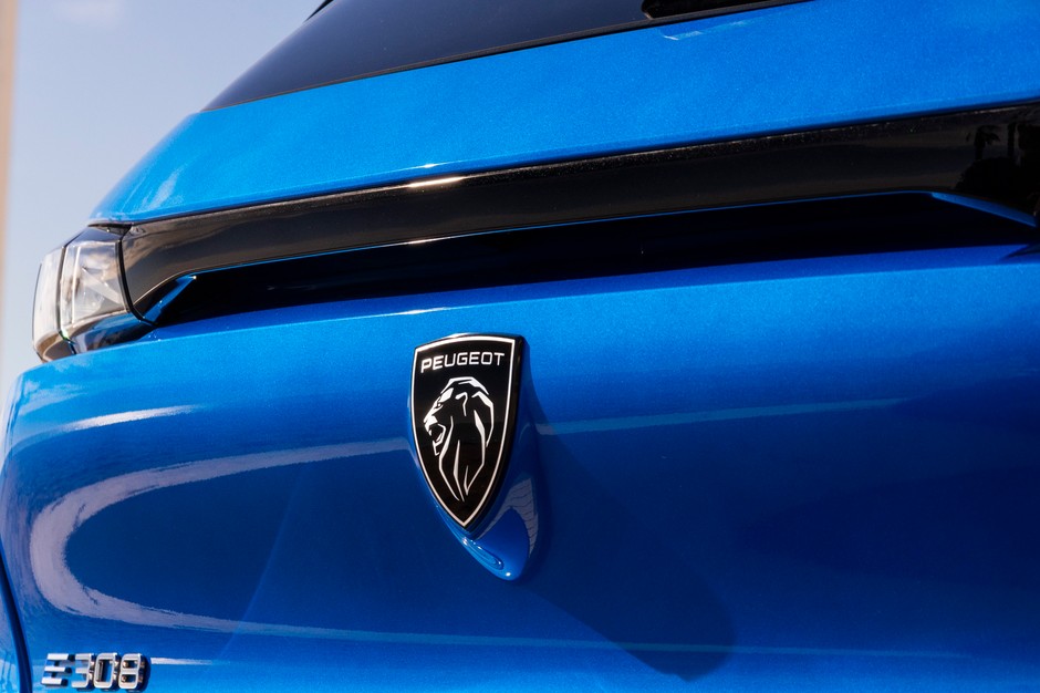 2024 Peugeot E-308