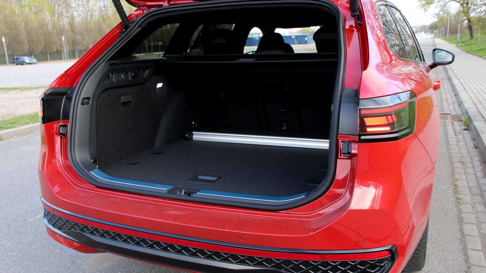 Volkswagen Passat 2.0 TDI R-Line Plus