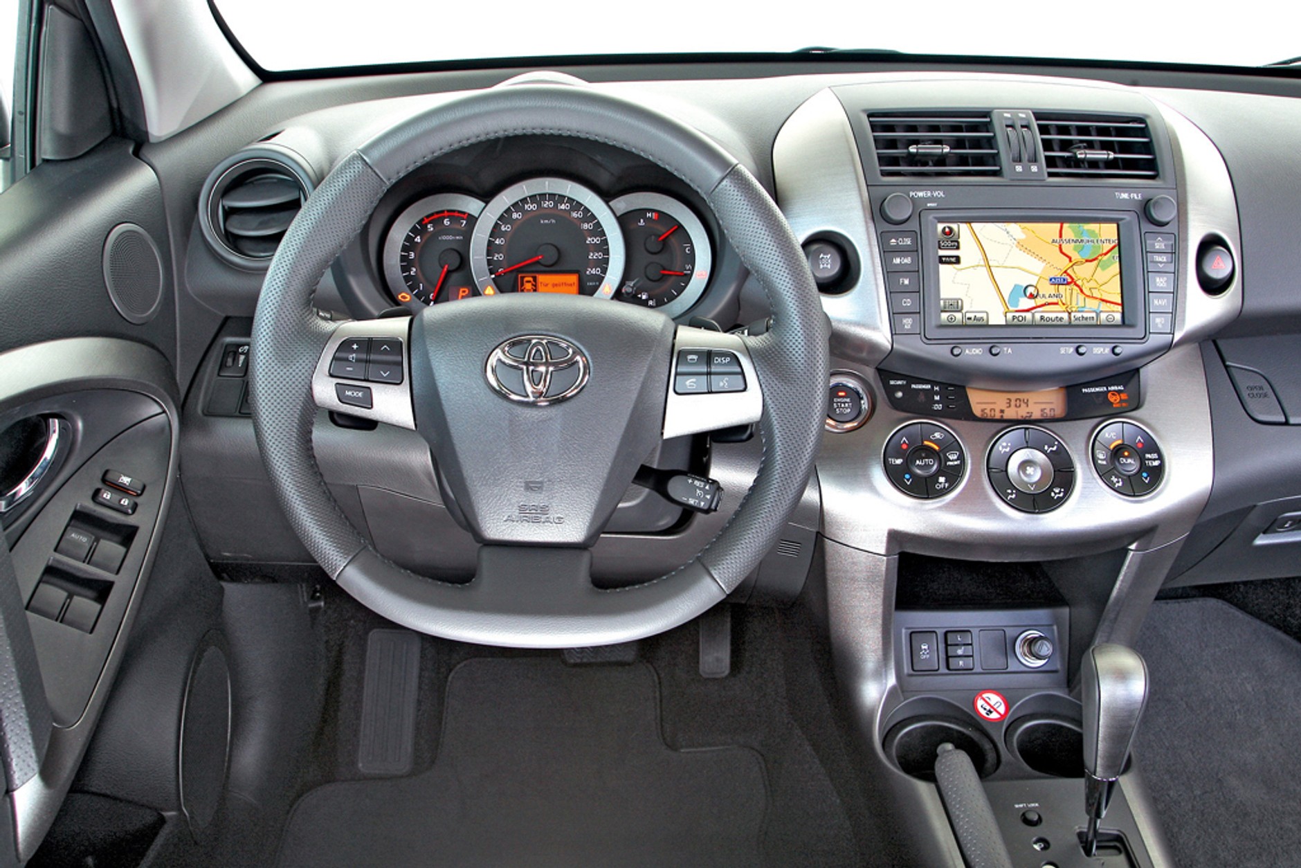 Automatyczne i oszczędne SUV-y: Land Rover Freelander kontra Nissan X-Trail, Toyota RAV4 i VW Tiguan