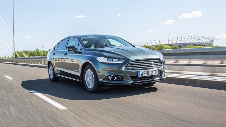 Ford Mondeo Hybrid Titanium