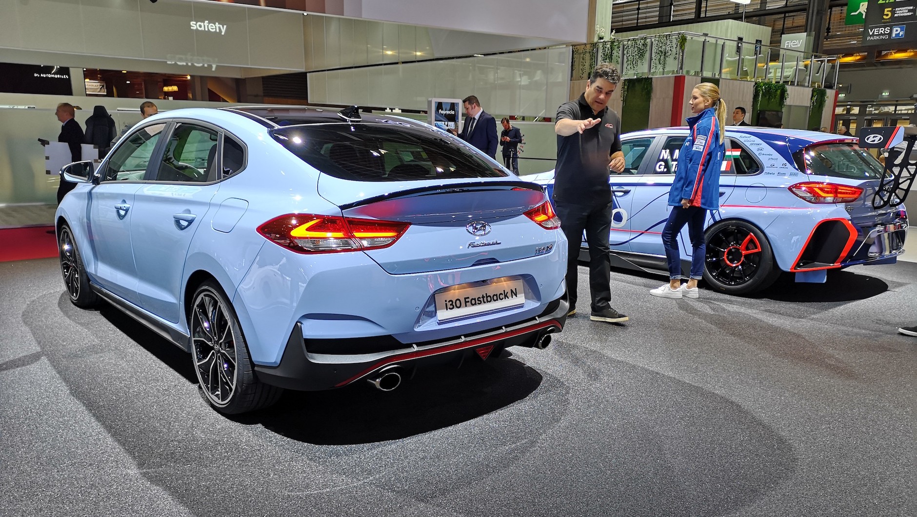 Hyundai na salonie samochodowym w Paryżu