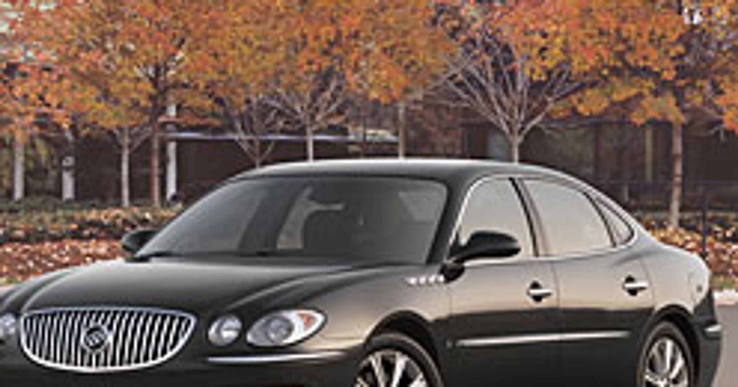 Buick LaCrosse Super i Lucerne Super: start modeli premium