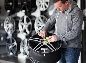 Dobierz felgi do swojego auta. Średnica, szerokość, na co jeszcze zwrócić uwagę?