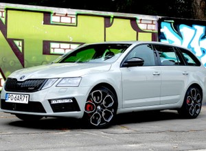 Skoda Octavia RS 245 kombi – dla taty, który lubi przycisnąć | TEST