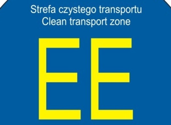 To już pewne! W Polsce będą „ekonaklejki” na auta i strefy tylko dla aut ekologicznych