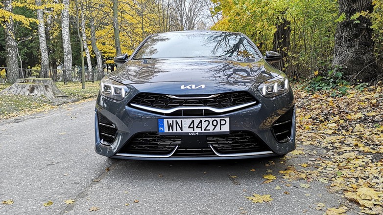 Kia Ceed 1.5 T-GDI 7DCT GT Line - 3 gen 2021