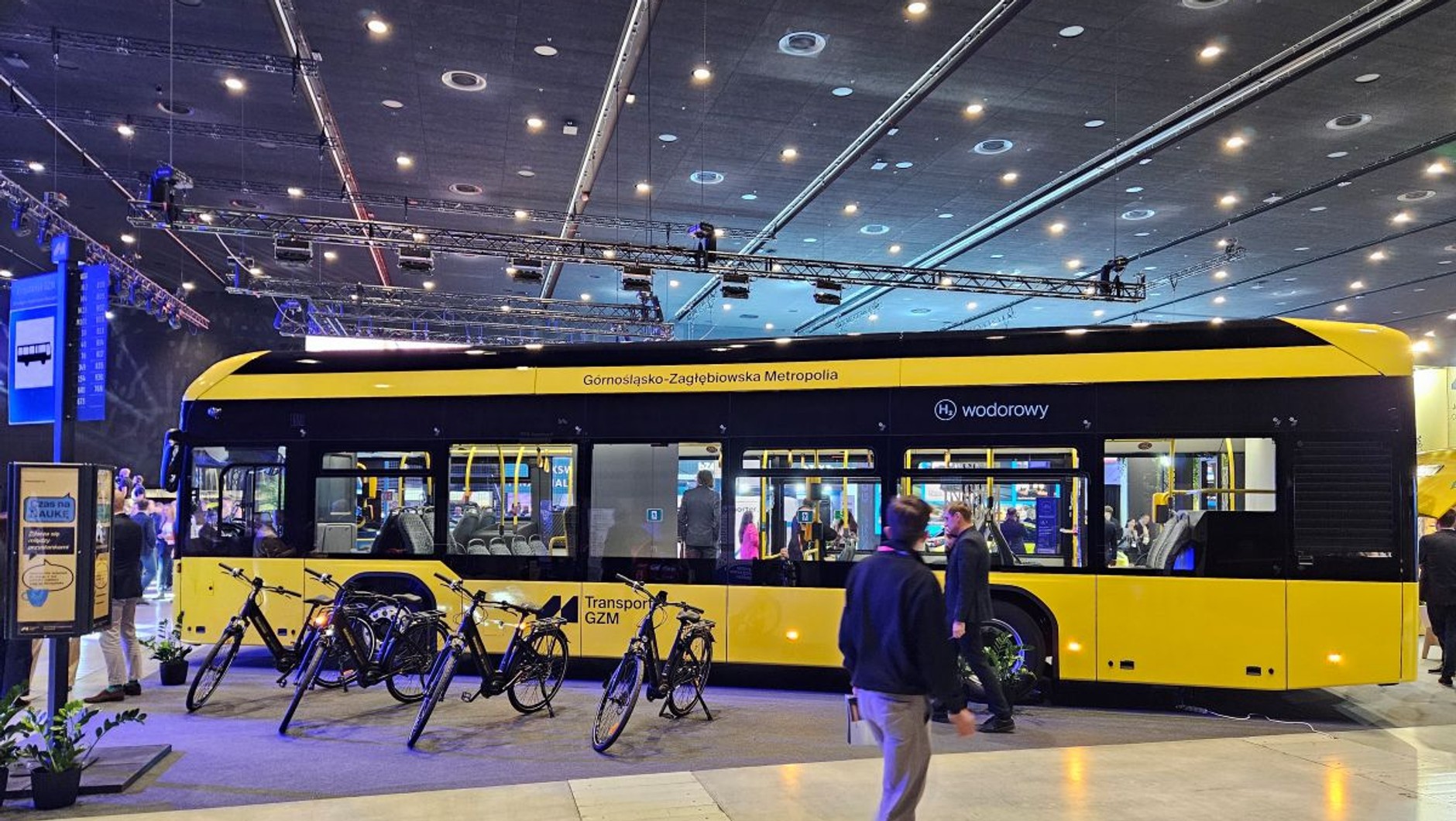 Wodorowe autobusy miejskie tankuje się szybciej, niż trwa ładowanie pojazdów elektrycznych | Kongres Nowej Mobilności 2025