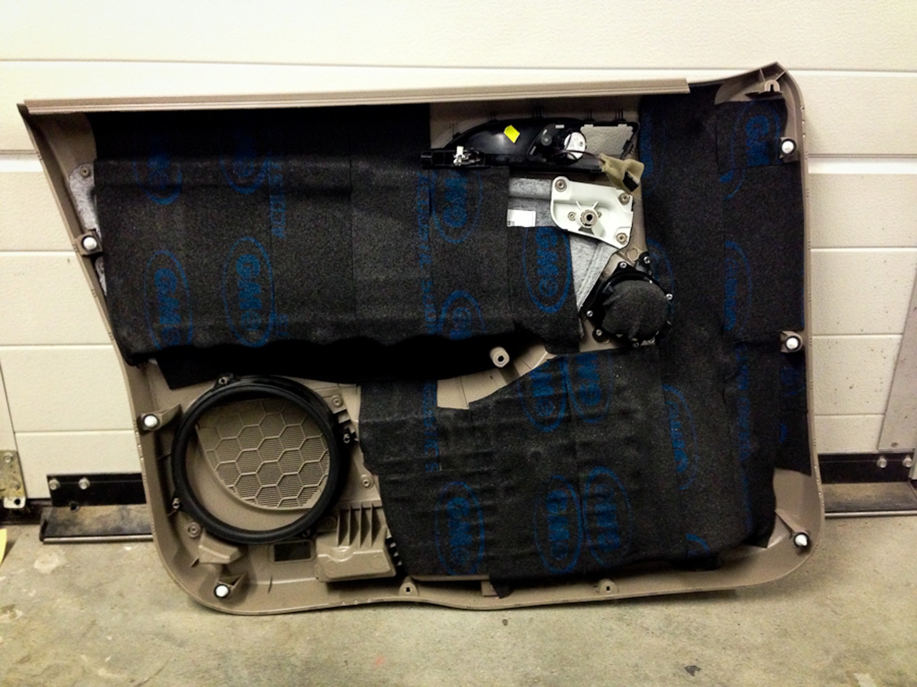 Boczki drzwiowe po wygłuszeniu