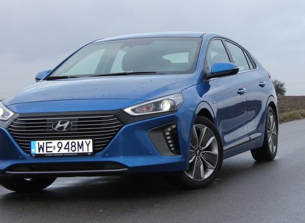 Hyundai Ioniq - hybryda, która powalczy z Priusem | TEST
