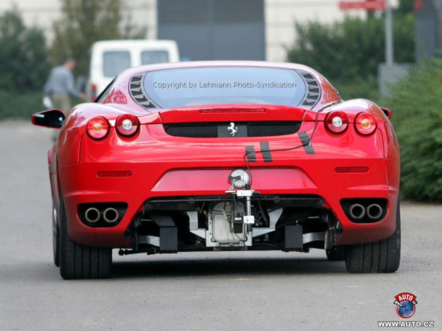 Zdjęcia szpiegowskie: tanie Ferrari Dino